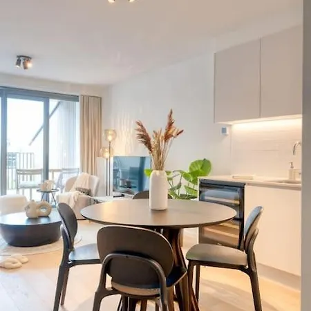 Peaceful Getaway In דירה